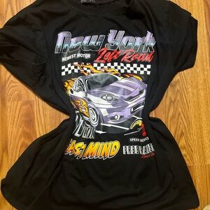 Black Graphic adult medium shirt